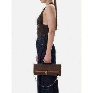 Torebka MICHAEL Michael Kors. Brązowe torebki klasyczne MICHAEL Michael Kors, bez wzorów, bez dodatków. Za 694,99 zł.