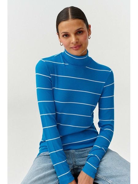 TATUUM Koszulka w kolorze niebiesko-białym rozmiar: M. Niebieskie bluzki Tatuum, m, bez wzorów, prążkowane, bez kołnierzyka, bez ramiączek. Za 61,02 zł.