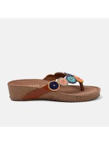 Lazamani Skórzane japonki w kolorze jasnobrązowym ze wzorem rozmiar: 38. Brązowe klapki Lazamani, bez wzorów, ze skóry, z otwartym noskiem, bez obcasa, na koturnie. Za 147,45 zł.