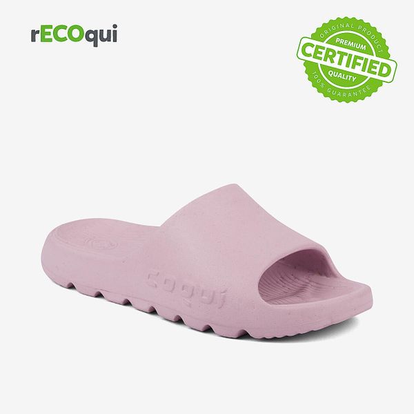 Klapki damskie Coqui Lou ekologiczne. Brązowe klapki Coqui, bez wzorów, z materiału, bez obcasa, na płaskiej podeszwie. Za 121,99 zł.