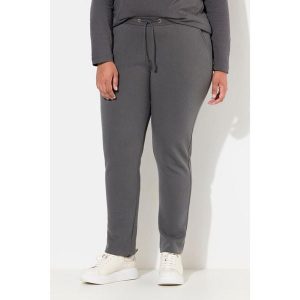 Damskie Spodnie dresowe miękki materiał wewnętrzny elastyczna gumka w pasie. Szare spodnie dresowe Ulla Popken, plus size, bez wzorów, z bawełny. Za 195,99 zł.