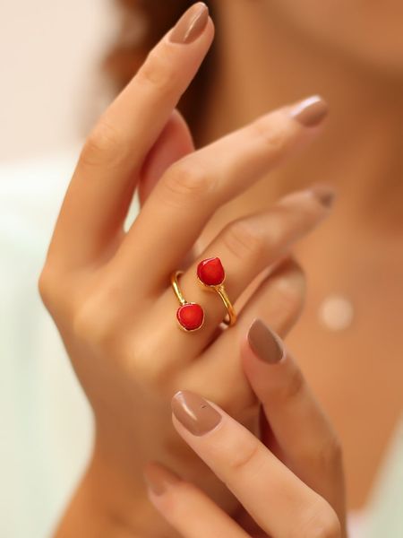 Pierres delicates Pozłacany pierścionek z turkusem rozmiar: onesize. Niebieskie pierścionki Pierres delicates, z turkusem, pozłacane. Za 46,45 zł.