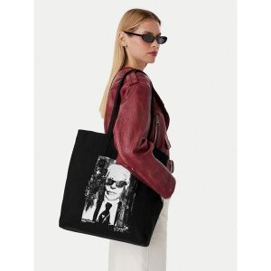 Torebka Karl Lagerfeld Jeans. Czarne shopper bag Karl Lagerfeld Jeans, bez wzorów, z jeansu, bez dodatków. Za 299,99 zł.