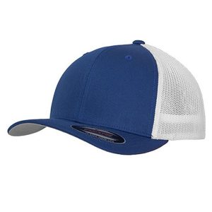 Dwukolorowa Siatkowa Czapka Z Daszkiem. Niebieskie czapki FLEXFIT, bez wzorów, sportowe. Za 74,99 zł.