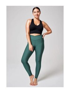 Legginsy Sportowe Damskie Casall Overlap Bezszwowe Wysoki Stan. Zielone legginsy Casall, bez wzorów, z materiału, z podwyższonym stanem. Za 229,00 zł.