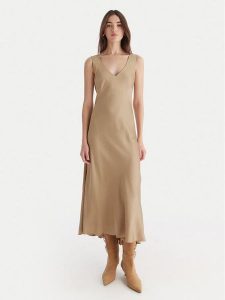 ViCOLO Sukienka koktajlowa TF0247 Beżowy Regular Fit. Brązowe kombinezony ViCOLO, m, bez wzorów, z wiskozy, wizytowe, bez kołnierzyka, bez ramiączek. Za 399,99 zł.