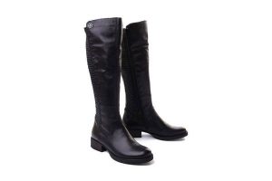 RIEKER Z9591-00 black, kozaki damskie. Czarne kozaki Rieker, na zimę, bez wzorów, z tkaniny, bez obcasa, bez zapięcia. Za 529,90 zł.