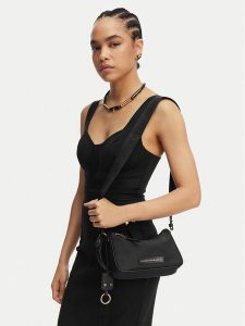 Elisabetta Franchi Torebka BS-95A-61E2-V260 Czarny. Czarne torebki klasyczne Elisabetta Franchi, bez wzorów, ze skóry, bez dodatków. Za 664,99 zł.