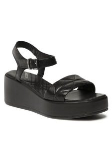 Lasocki Sandały OCE-3030-06 Czarny. Czarne sandały Lasocki, bez wzorów, ze skóry, bez obcasa, na koturnie, bez zapięcia. Za 169,99 zł.