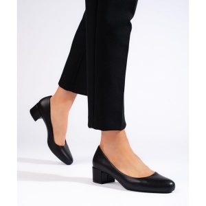 Eleganckie czarne czółenka na niskim słupku Sergio Leone. Czarne czółenka bez wzorów, bez obcasa, na słupku, bez zapięcia. Za 181,89 zł.