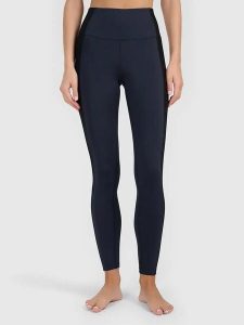 4F Legginsy sportowe w kolorze granatowym rozmiar: L. Niebieskie legginsy 4f, l, bez wzorów, z materiału, z podwyższonym stanem, outdoorowe. Za 109,95 zł.