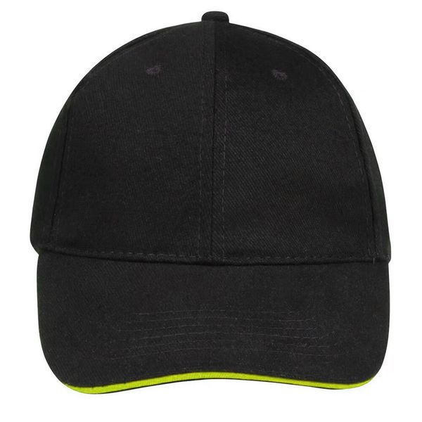 Czapka Z Daszkiem Buffalo 6 Panel. Czarne czapki SOL'S, bez wzorów. Za 31,99 zł.