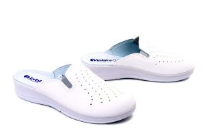 Inblu 50-34 101 bianco, klapki damskie. Białe klapki Inblu, bez wzorów, bez obcasa, na koturnie. Za 73,90 zł.