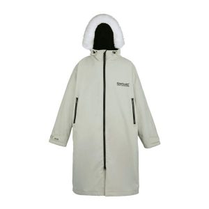 Wodoodporny Szlafrok Unisex Dla Dorosłych. Brązowe szlafroki Regatta, bez wzorów, bez kaptura. Za 243,99 zł.