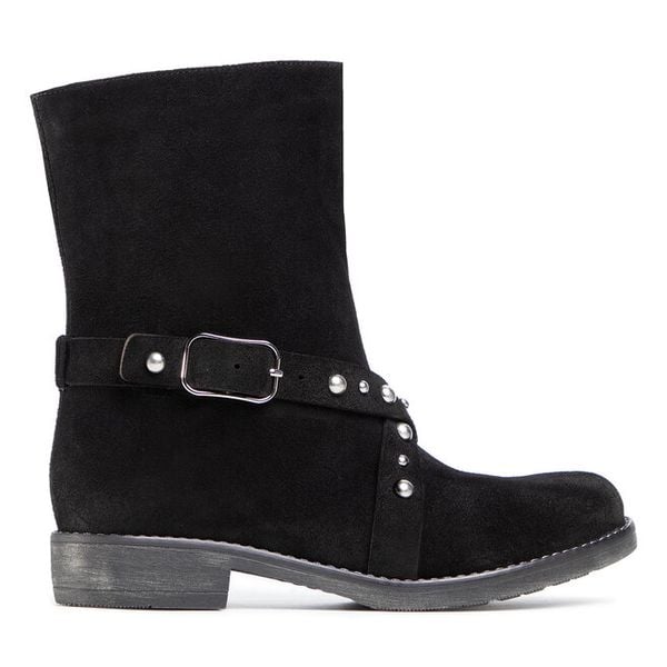 Botki QUAZI. Czarne botki QUAZI, bez wzorów, bez obcasa, na płaskiej podeszwie, bez zapięcia. Za 219,99 zł.