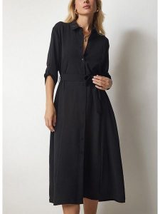 Milan Kiss Sukienka w kolorze czarnym rozmiar: XL. Czarne sukienki Milan Kiss, na co dzień, xl, bez wzorów, z tkaniny, bez kołnierzyka, bez ramiączek, maxi, proste. Za 213,18 zł.