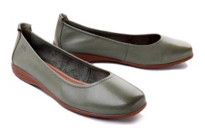 JOSEF SEIBEL 74801 133 610 Fenja 01 mint, baleriny damskie. Zielone balerinki Josef Seibel, bez wzorów, ze skóry, bez obcasa, bez zapięcia. Za 359,90 zł.