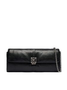 Calvin Klein Torebka Emblem Hw Padded Clutch LV04F1240G Czarny. Czarne listonoszki Calvin Klein, bez wzorów, ze skóry, bez dodatków. Za 489,99 zł.