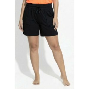 Damskie Spodenki funkcjonalne filtr SPF 50+ elastyczny pas kieszenie bufiaste. Czarne rajstopy i pończochy Ulla Popken, bez wzorów, z materiału. Za 199,99 zł.