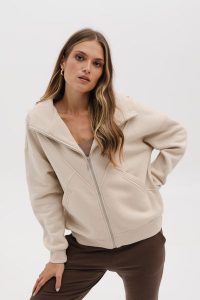 BLUZA CHLOE PIASKOWA XS - Flawless. Bluzy Flawless, xs, bez wzorów, z bawełny, bez kaptura. Za 400,00 zł.