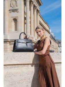 Maison héritage PARIS Skórzana torebka "Dieci" w kolorze czarnym - 37 x 26 x 12 cm rozmiar: onesize. Czarne torebki klasyczne Maison héritage PARIS, bez wzorów, z materiału, przez ramię, bez dodatków. Za 494,45 zł.