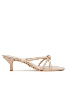 Guess Klapki FLJGARLEA03 Beżowy. Brązowe klapki Guess, z aplikacjami, ze skóry, bez obcasa. Za 339,99 zł.