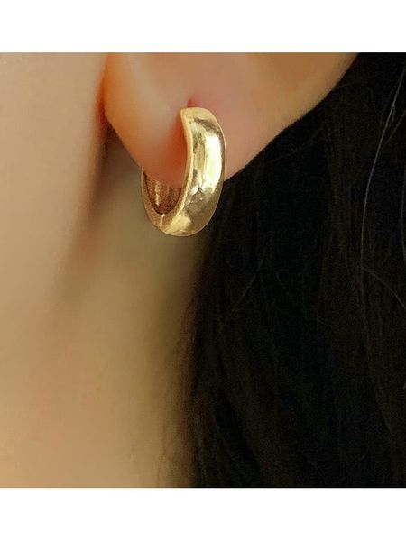 Les Petites Précieuses Pozłacane kolczyki-kreole rozmiar: onesize. Żółte kolczyki Les Petites Précieuses, pozłacane. Za 127,05 zł.