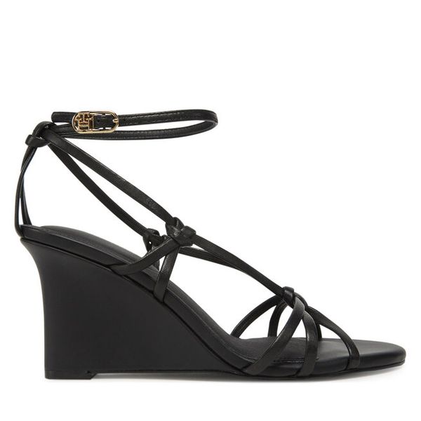 Sandały Tommy Hilfiger. Czarne sandały TOMMY HILFIGER, bez wzorów, bez obcasa, na koturnie, bez zapięcia. Za 369,99 zł.