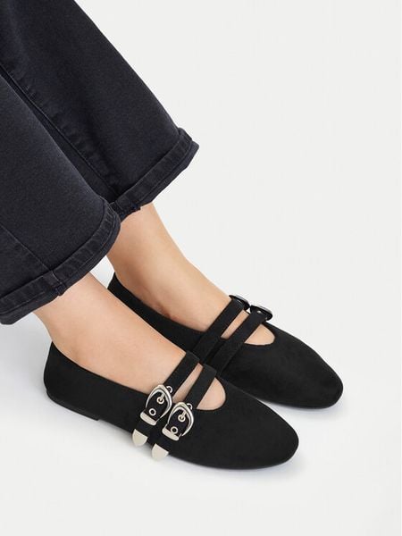 DeeZee Baleriny CEO-HY82405-1 Czarny. Czarne balerinki DeeZee, bez wzorów, z materiału, bez obcasa, bez zapięcia. Za 129,99 zł.