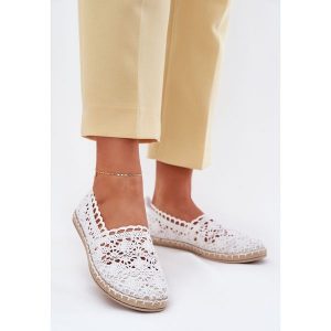 Koronkowe Espadryle Damskie Białe. Białe espadryle bez wzorów, z koronki, bez obcasa. Za 106,94 zł.