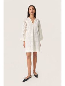 Soaked in Luxury Sukienka w kolorze kremowym rozmiar: L. Brązowe sukienki Soaked in Luxury, na co dzień, l, bez wzorów, z koronki, bez kołnierzyka, bez ramiączek, midi, proste. Za 171,68 zł.