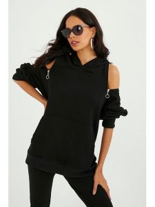 Milan Kiss Bluza w kolorze czarnym rozmiar: XL. Czarne bluzy Milan Kiss, xl, bez wzorów, z kapturem. Za 114,17 zł.