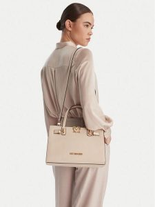 LOVE MOSCHINO Torebka JC4126PP1OLM0110 Écru. Białe torebki klasyczne LOVE MOSCHINO, bez wzorów, ze skóry, bez dodatków. Za 667,99 zł.