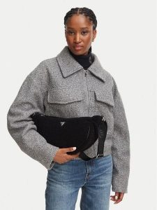 Guess Torebka J6BZ20 W4025 Czarny. Czarne torebki klasyczne Guess, z aplikacjami, bez dodatków. Za 214,99 zł.