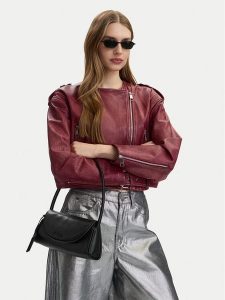 HUGO Torebka 50562952 Czarny. Czarne torebki klasyczne Hugo, bez wzorów, ze skóry, bez dodatków. Za 341,99 zł.