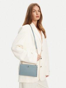 Furla Torebka Camelia Mini Crossbody WE00528 ARE000 CN 3963S Błękitny. Niebieskie torebki wieczorowe Furla, bez wzorów, ze skóry, bez dodatków. Za 669,99 zł.