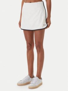 Guess Spódnico-szorty V6GD06 K3000 Écru Regular Fit. Białe szorty Guess, z aplikacjami, z materiału. Za 264,99 zł.