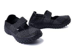 ROCK SPRING OVER spider black, półbuty letnie damskie. Czarne półbuty Rock Spring, na lato, bez wzorów, bez obcasa, bez zapięcia. Za 175,92 zł.