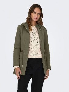 ONLY Parka w kolorze beżowym rozmiar: M. Brązowe płaszcze ONLY, m, bez wzorów, bez kaptura. Za 144,92 zł.