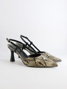 Bellucci Czółenka w kolorze czarno-jasnobrązowym rozmiar: 41. Brązowe czółenka Bellucci, bez wzorów, ze skóry, bez obcasa, bez zapięcia. Za 108,99 zł.