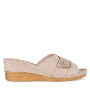Klapki Go Soft. Brązowe klapki Go Soft, bez wzorów, bez obcasa. Za 149,99 zł.