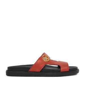 Klapki Beverly Hills Polo Club. Czerwone klapki Beverly Hills Polo Club, bez wzorów, bez obcasa. Za 329,99 zł.