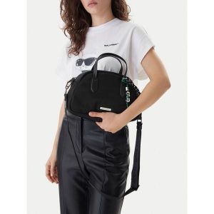 Torebka KARL LAGERFELD. Czarne torebki klasyczne KARL LAGERFELD, bez wzorów, bez dodatków. Za 680,99 zł.