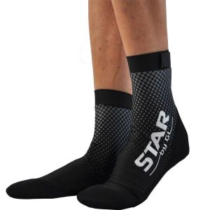 Skarpety do sportów plażowych Starbygl. Skarpetki STAR BY GL, bez wzorów, z materiału. Za 119,99 zł.