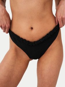 Undress Code Dół od bikini Olympia 519 Czarny. Czarne bikini Undress Code, bez wzorów, z syntetyku. Za 279,99 zł.