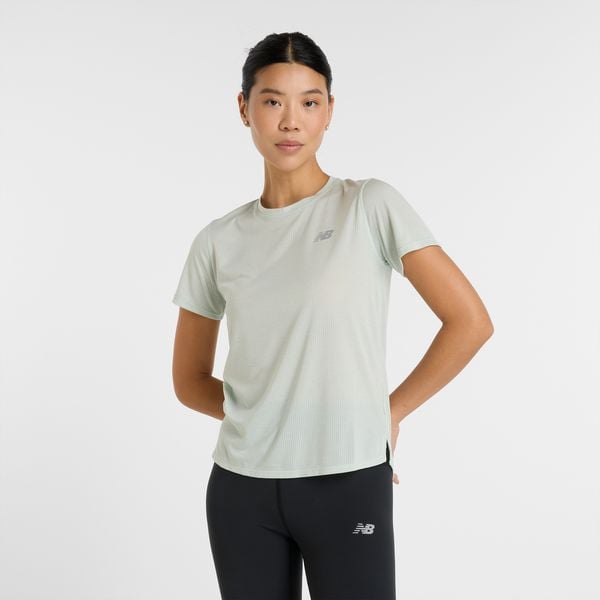 Koszulka damska New Balance WT41253CY2 – miętowa. Zielone bluzki New Balance, xs, bez wzorów, z materiału, sportowe, bez kołnierzyka, bez ramiączek. Za 139,99 zł.