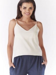 Bluzka Model A190 Ecru - awama. Bluzki Awama, xxl, bez wzorów, z elastanu, eleganckie, bez kołnierzyka, bez ramiączek. Za 146,96 zł.