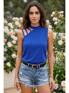 SOULSHAE Top w kolorze niebieskim rozmiar: L/XL. Niebieskie topy SOULSHAE, l, bez wzorów, z wiskozy, bez kołnierzyka, bez ramiączek. Za 144,95 zł.