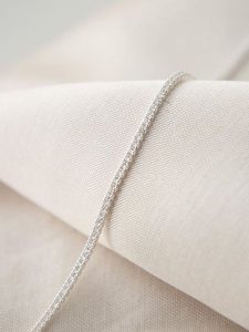 Lodie Silver Srebrna bransoletka z cyrkoniami rozmiar: onesize. Szare bransoletki Lodie Silver, z cyrkonią, srebrne. Za 56,99 zł.