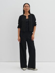 Someday Bluza w kolorze czarnym rozmiar: 42. Czarne bluzy someday., bez wzorów, bez kaptura. Za 158,10 zł.